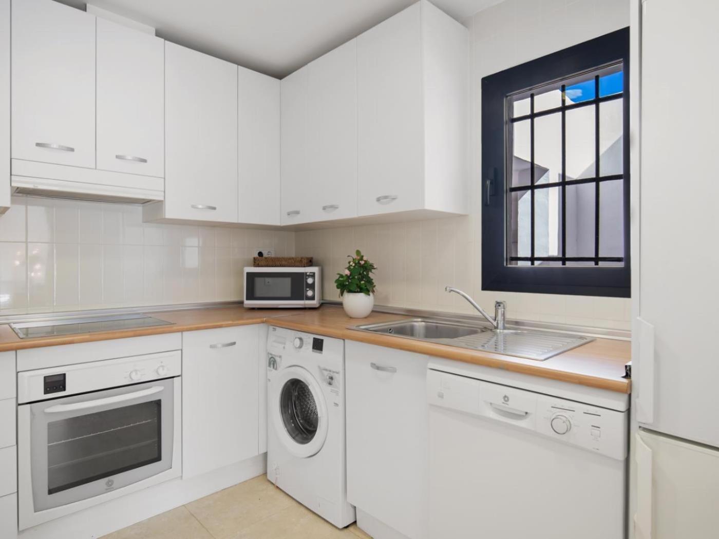 Apartamento De 2 Dormitorios En Playas Del Duque 마르베야 외부 사진
