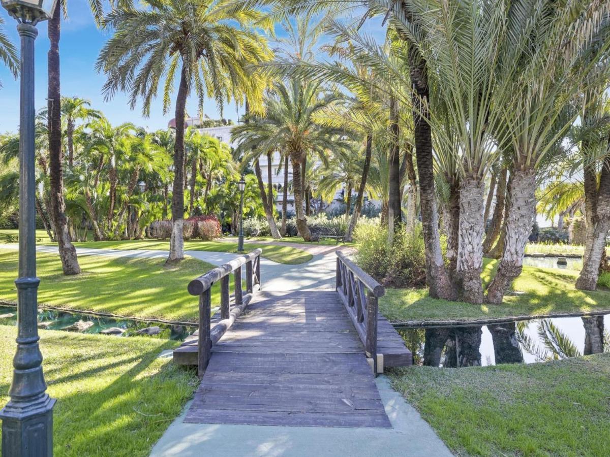 Apartamento De 2 Dormitorios En Playas Del Duque 마르베야 외부 사진