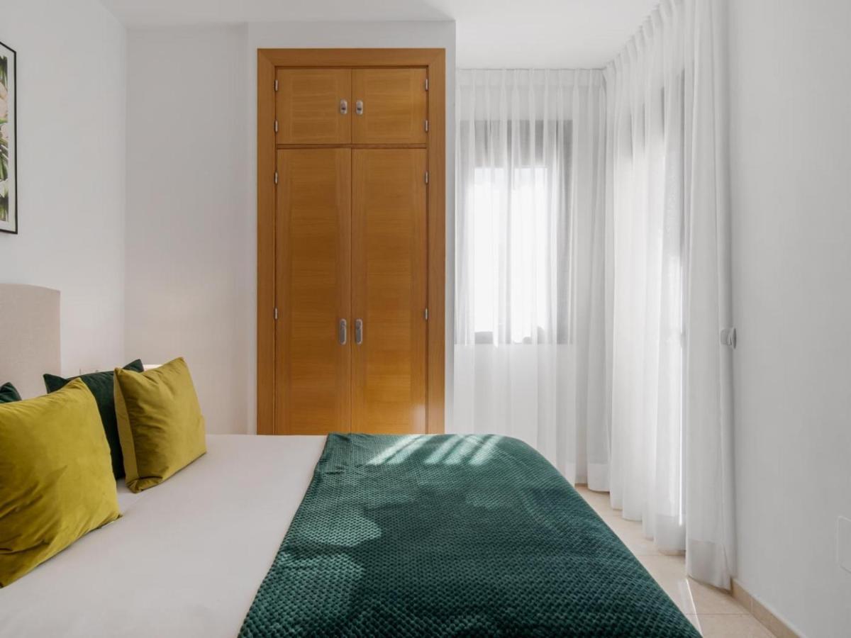 Apartamento De 2 Dormitorios En Playas Del Duque 마르베야 외부 사진