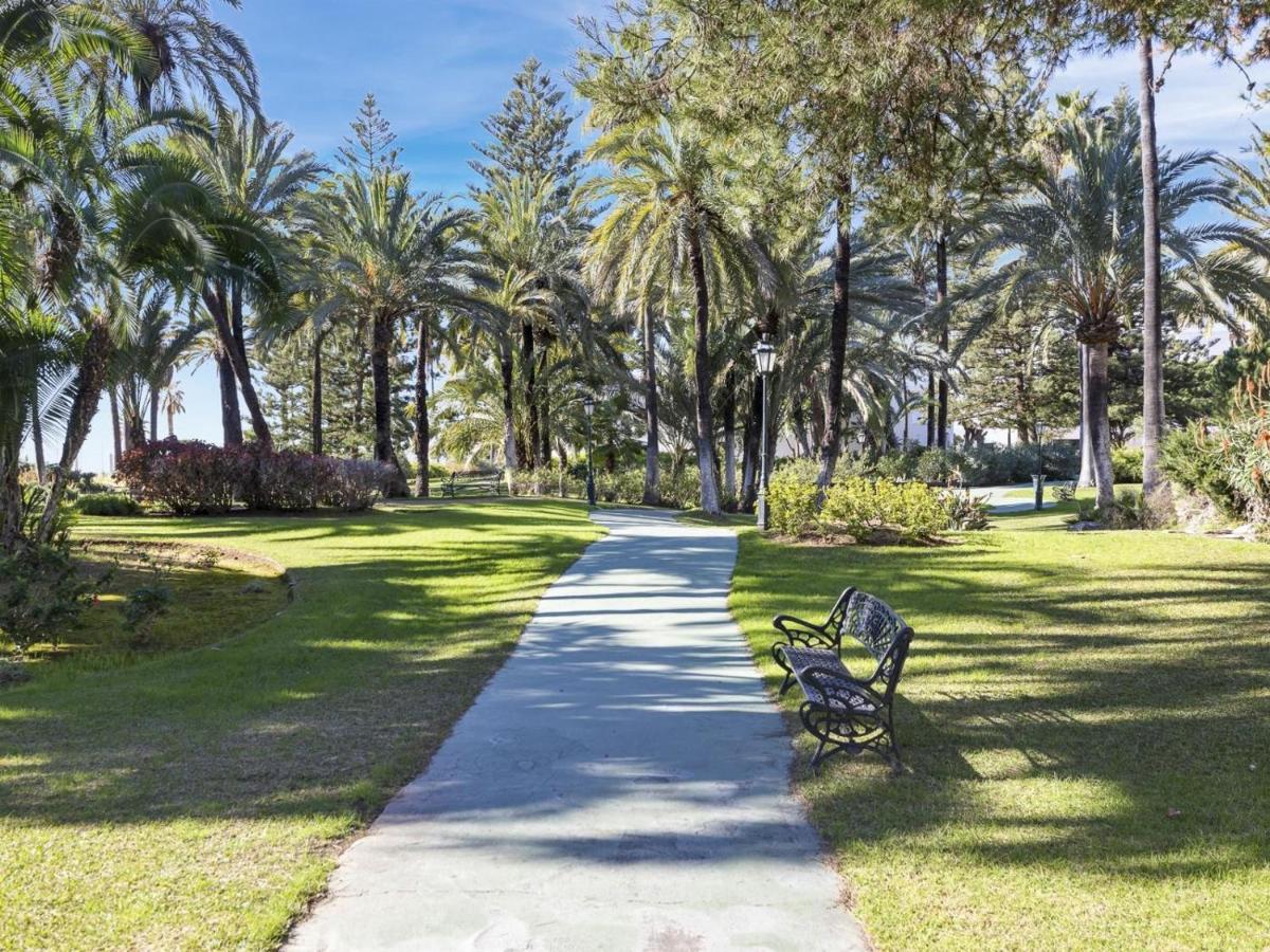 Apartamento De 2 Dormitorios En Playas Del Duque 마르베야 외부 사진